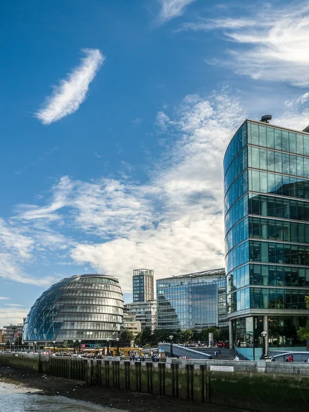 LONDON/UK - SEPTEMBER 12 : City Hall and Other Modern Buildings — Stock Photo, Image