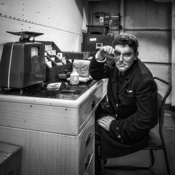 ЛОНДОН / Великобритания - 12 сентября: Манекен на HMS Belfast в Лондоне — стоковое фото