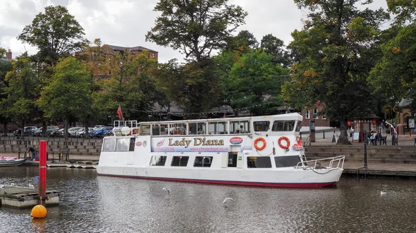 CHESTER CHESHIRE/UK - SEPTEMBER 16 : Tourist Boat Moored on the — Stock Photo, Image