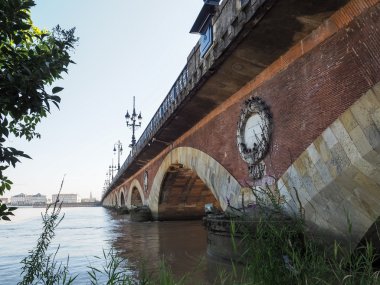 BORDEAUX, GIRONDE/FRANCE - SEPTEMBER 21 : Pont de Pierre (Peter'