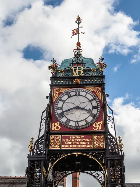 CHESTER CHESHIRE / Royaume-Uni - 16 SEPTEMBRE : Horloge de la ville victorienne dans le Che — Photo