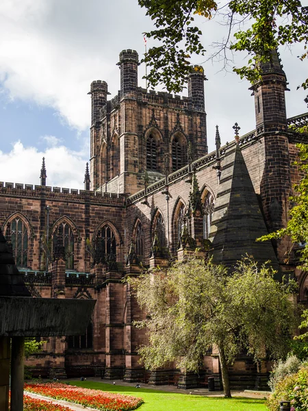 CHESHIRE CHESTER / UK - 16 DE SEPTIEMBRE: Jardines de la Catedral en Cheste —  Fotos de Stock