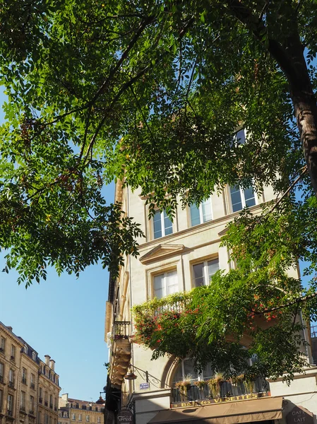 Bordeaux, Gironde/Frankrike-september 21: Cafe och träd nära por — Stockfoto