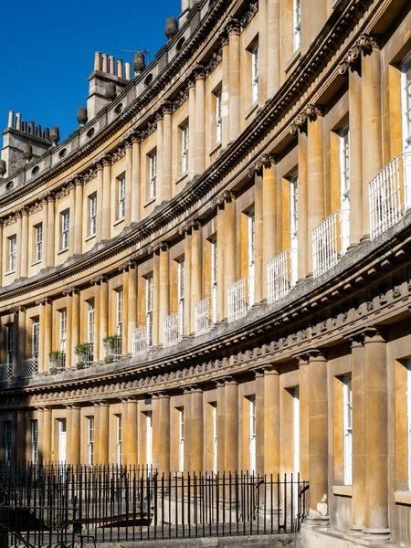 BATH, SOMERSET/UK - OCTOBER 02 : Houses in the Circus in Bath So — Stock Photo, Image