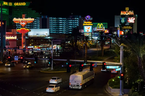 Las Vegas, Nevada/Usa - 2 augustus: De Strip's verlicht nadert — Stockfoto