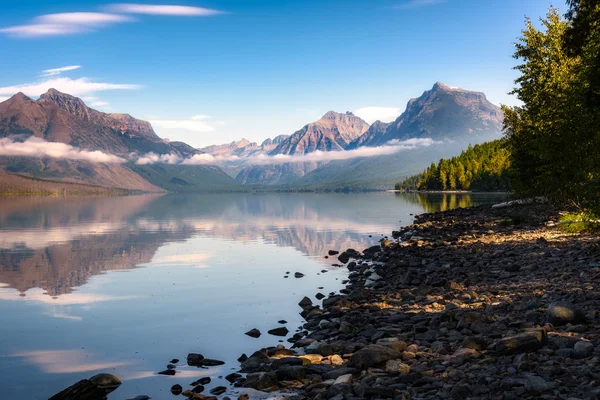 Vue du lac McDonald dans le Montana — Photo