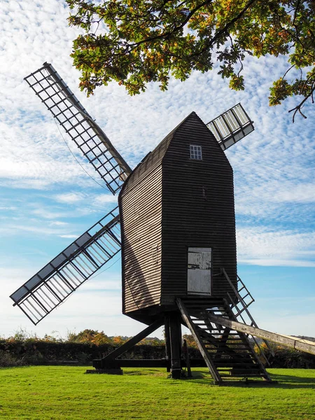 Nutley East Sussex'deki / / Uk - 31 Ekim: Nutley Windmill görünümünü — Stok fotoğraf