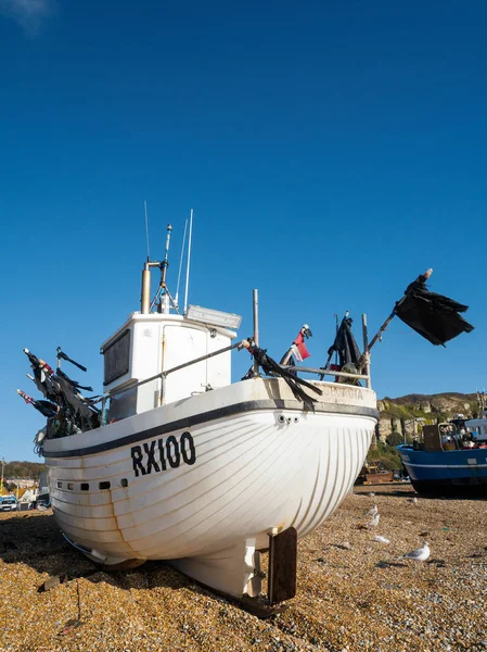 Hastings, East Sussex/Uk - listopad 06: Rybářský člun na se — Stock fotografie