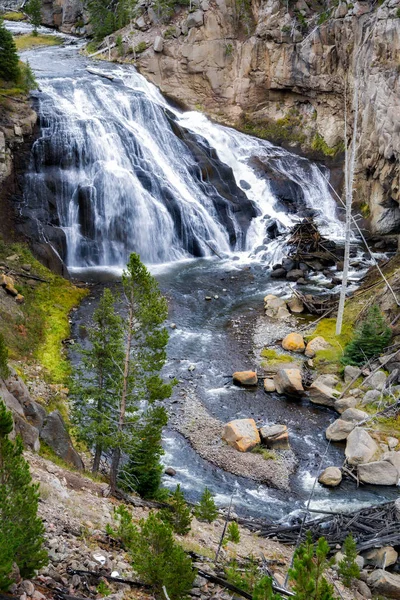 Gibbon Falls nel Parco Nazionale di Yellowstone — Foto Stock