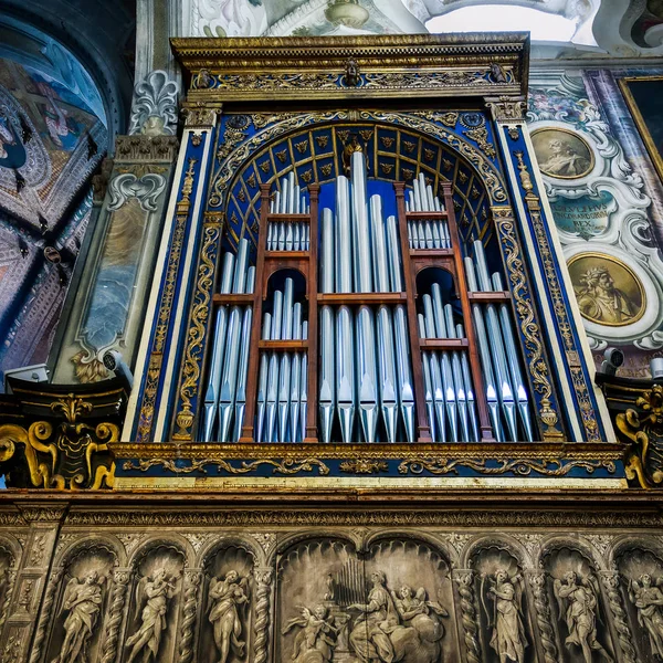 Monza, italien / europa - 28. oktober: orgel im dom (duomo — Stockfoto