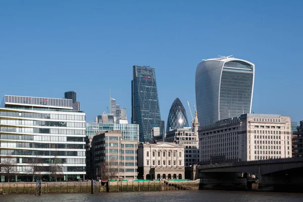 LONDRES / RU - 13 DE FEBRERO: Vista del horizonte en Londres en febrero —  Fotos de Stock