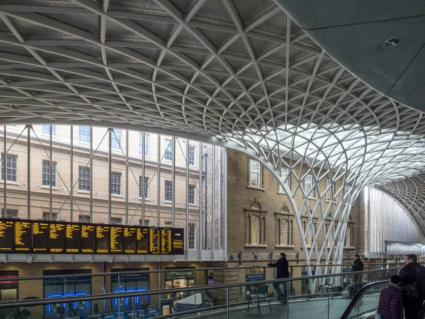 LONDON/UK - FEBRUARY 24 : Kings Cross Station in London on Febru — Stock Photo, Image