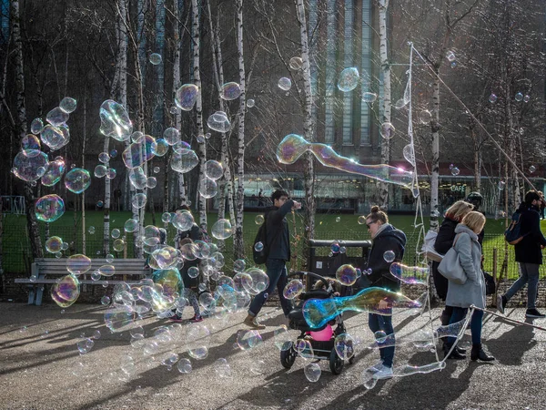Londyn/Uk - 24 lutego: Bubblemaker na Southbank Th — Zdjęcie stockowe