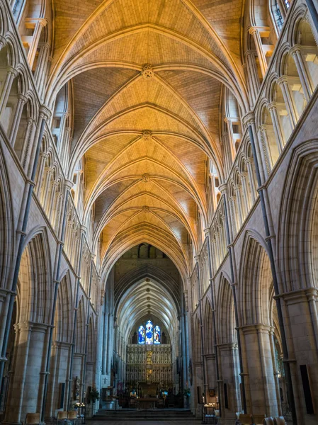 London/Storbritannien - februari 24: Interiör Visa av Southwark Cathedral — Stockfoto