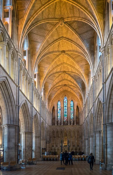 London/Storbritannien - februari 24: Interiör Visa av Southwark Cathedral — Stockfoto