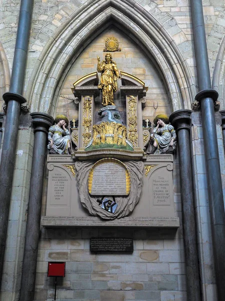 Londen/Verenigd Koninkrijk - 24 februari: Interieur bekijken van Southwark Cathedral ik — Stockfoto