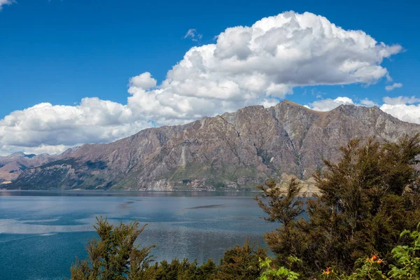 Un día de verano en el lago Hawea — Foto de Stock