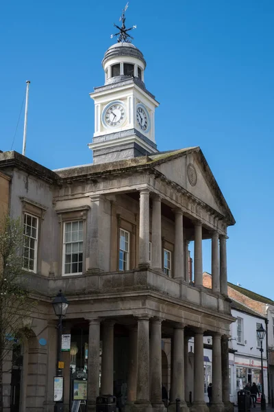 Snijbiet, Somerset/Uk - 22 maart: stadhuis in Chard Somerset op M — Stockfoto