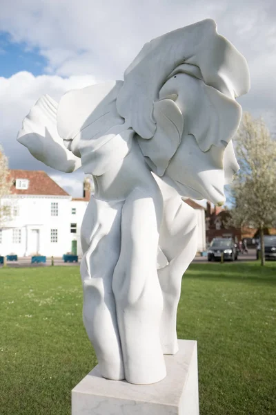 ソールズベリー, ウィルトシャー/イギリス - 3 月 21 日: 天使のハーモニー彫刻によって — ストック写真