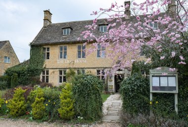 Bourton On Water, Gloucestershire/Uk - 24 Mart: Arama H