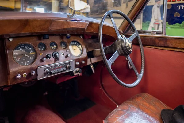 BOURTON-ON-THE-WATER, GLOUCESTERSHIRE/UK - MARCH 24 : Interior o — Stock Photo, Image