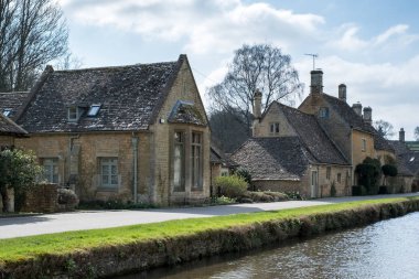 Lower Slaughter, Gloucestershire/Uk - 24 Mart: Doğal görünümünü 
