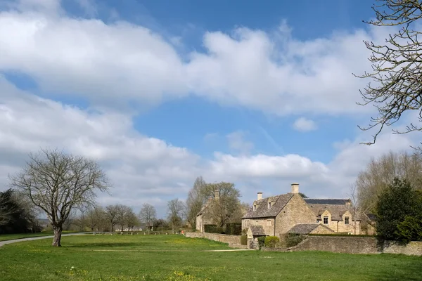 Wyck Rissington, Gloucestershire/Uk - 24. března: Malebné Wyc — Stock fotografie