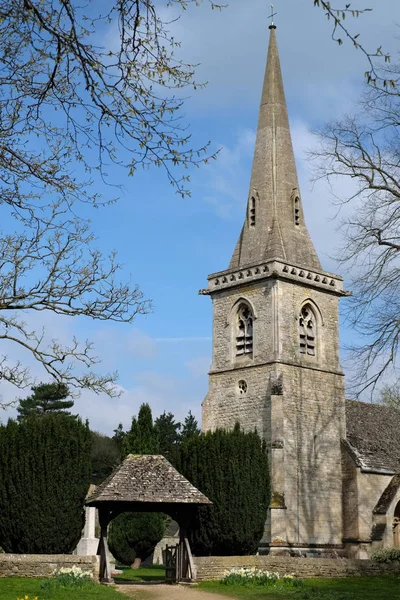 Lower Slaughter, Gloucestershire/Uk - 24 mars: Exteriör vy o — Stockfoto