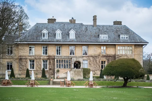 LOWER SLAUGHTER, GLOUCESTERSHIRE / UK - 24 MARZO: Veduta della Sla — Foto Stock