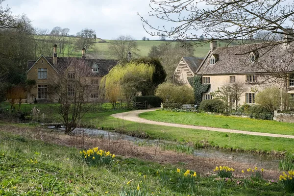 UPPER SLAUGHTER, GLOUCESTERSHIRE / UK - MARÇO 24: Vista panorâmica da — Fotografia de Stock