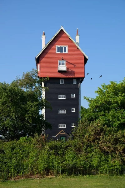 Dornenheit, suffolk / uk - 25. Mai: das haus in den wolken buildi — Stockfoto