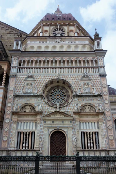 Μπέργκαμο, Ιταλία/Λομβαρδία - 25 Ιουνίου: Basilica di Santa Maria Magg — Φωτογραφία Αρχείου