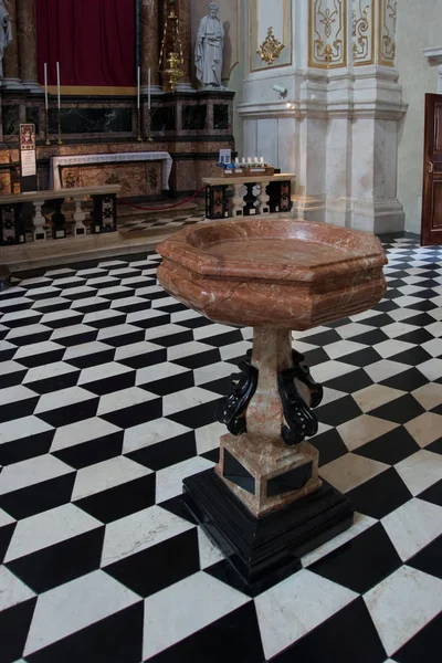 BERGAMO, LOMBARDY / ITALY - JUNE 25: Font in the Cathedral of St — стоковое фото