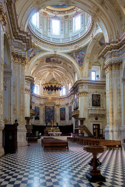 BERGAMO, LOMBARDY / ITÁLIA - JUNHO 26: Vista interior da Catedra — Fotografia de Stock