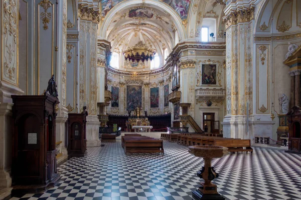 BERGAMO, LOMBARDY / ITÁLIA - JUNHO 26: Vista interior da Catedra — Fotografia de Stock