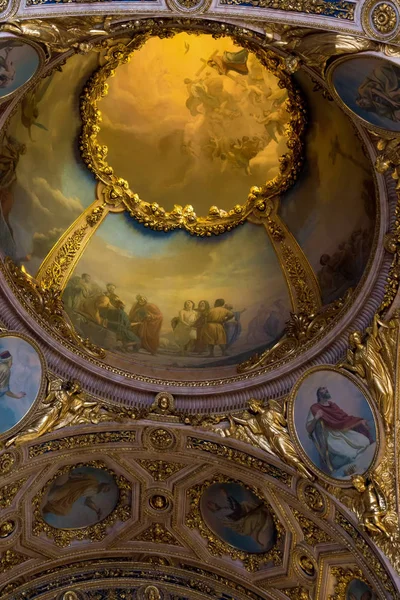 BERGAMO, LOMBARDIA / ITALIA - 26 DE JUNIO: Vista interior de la catedral — Foto de Stock