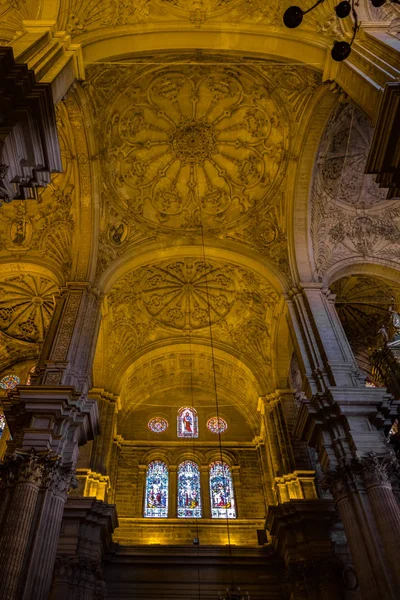 マラガ ・ スペイン - 5 月 25 日: の大聖堂の内部ビューで — ストック写真