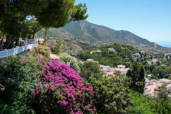 MIJAS, ANDALUCIA / ESPAÑA - 3 DE JULIO: Vista desde Mijas en Andalucía — Foto de Stock