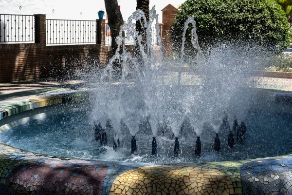 Mijas, andalucia / spanien - 3. juli: brunnen in mijas andalucia sp — Stockfoto