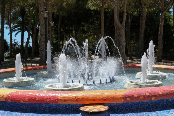 Mijas, Andalusië/Spanje - 3 juli: Fontein in Mijas Andalucia Sp — Stockfoto