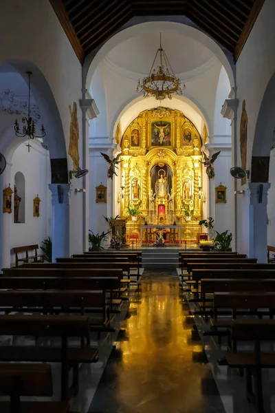 Mijas, Andalusien/Spanien - 3 juli: Interiör kyrkan av centrala — Stockfoto