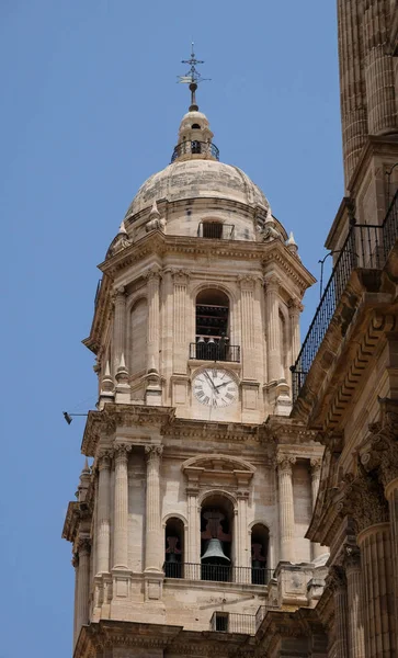 Malaga, Andalusie/Španělsko - 5. července: Pohled směrem ke katedrále — Stock fotografie