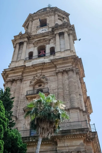 Malaga, Andalucia i Hiszpanii - 5 lipca: Widok na katedrę w — Zdjęcie stockowe