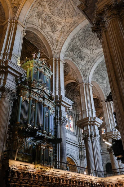 Malaga, Andalucia i Hiszpanii - 5 lipca: Widok wnętrza tronie — Zdjęcie stockowe