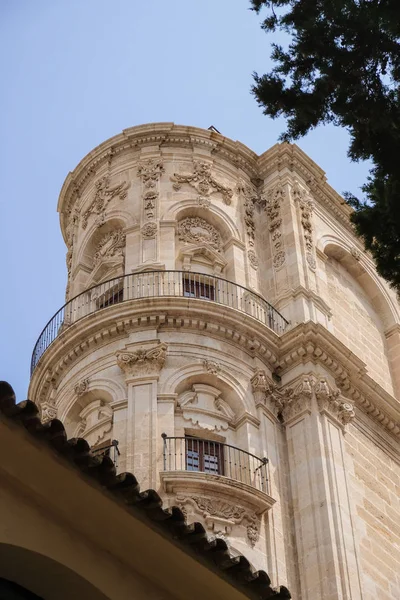 Malaga, Andalusië/Spanje - 5 juli: Uitzicht op de kathedraal in — Stockfoto