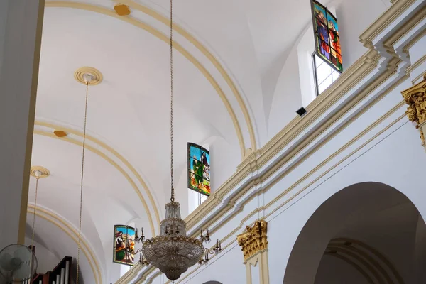 MARBELLA, ANDALUCIA / SPAIN - JULY 6: Interior of the Church of t — стоковое фото