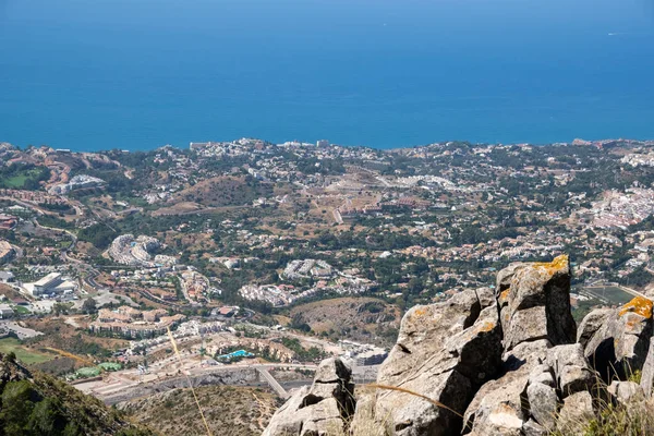 Benalmadena, Andaluzja/Hiszpania - 7 lipca: Widok z góry Calamorr — Zdjęcie stockowe