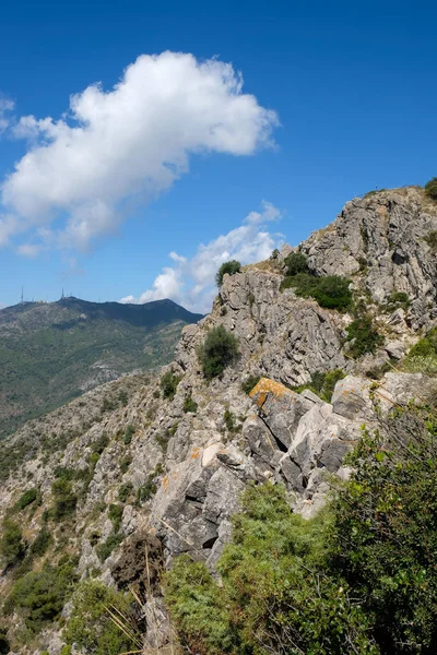 BENALMADENA, ANDALUCIA / ESPANHA - JULHO 7: Vista do Monte Calamorr — Fotografia de Stock