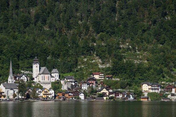 HALLSTATT, SALZKAMMERGUT / AUSTRIA - 14 DE SEPTIEMBRE: Vista de los salones —  Fotos de Stock