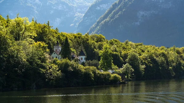 Hallstatt, salzkammergut / oesterreich - 14. september: blick auf burg — Stockfoto